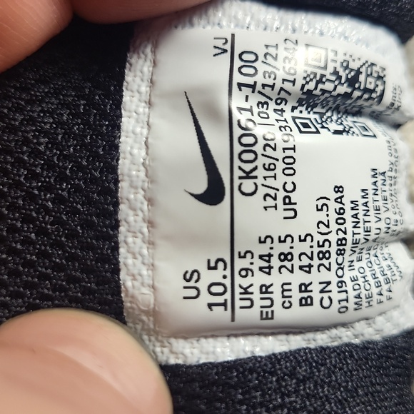 Nike Air Max Torch 4, Black White Gray Volt, Running Shoes - Picture 7 of 7